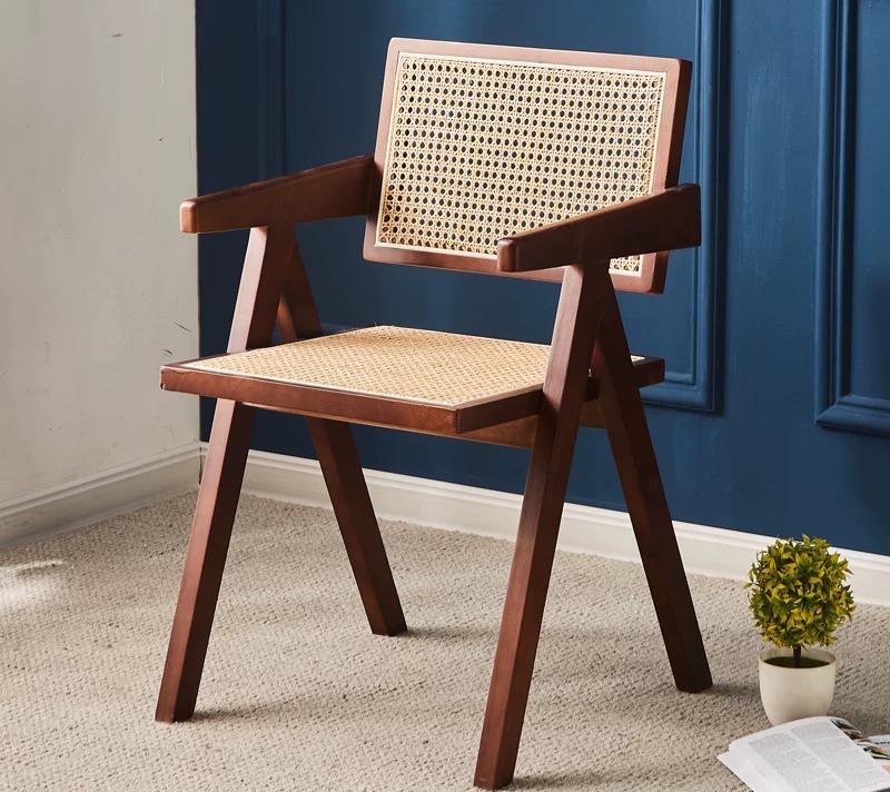 IEK1 WOOD CHAIR
